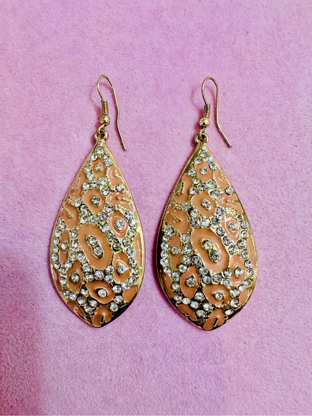 NWT Peach Enamel Rhinestone Teardrop Dangle Earrings